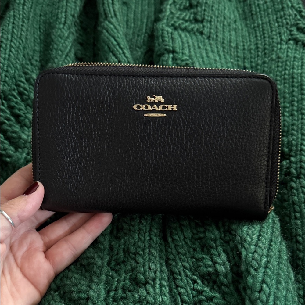 Coach Black Leather Zip Wallet